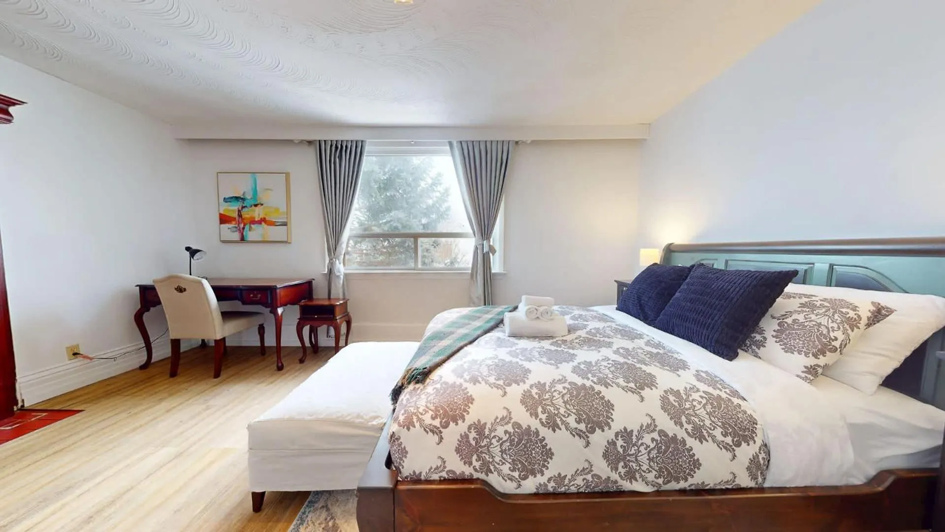 Spacious Suite In Corso Italia Toronto Apartment