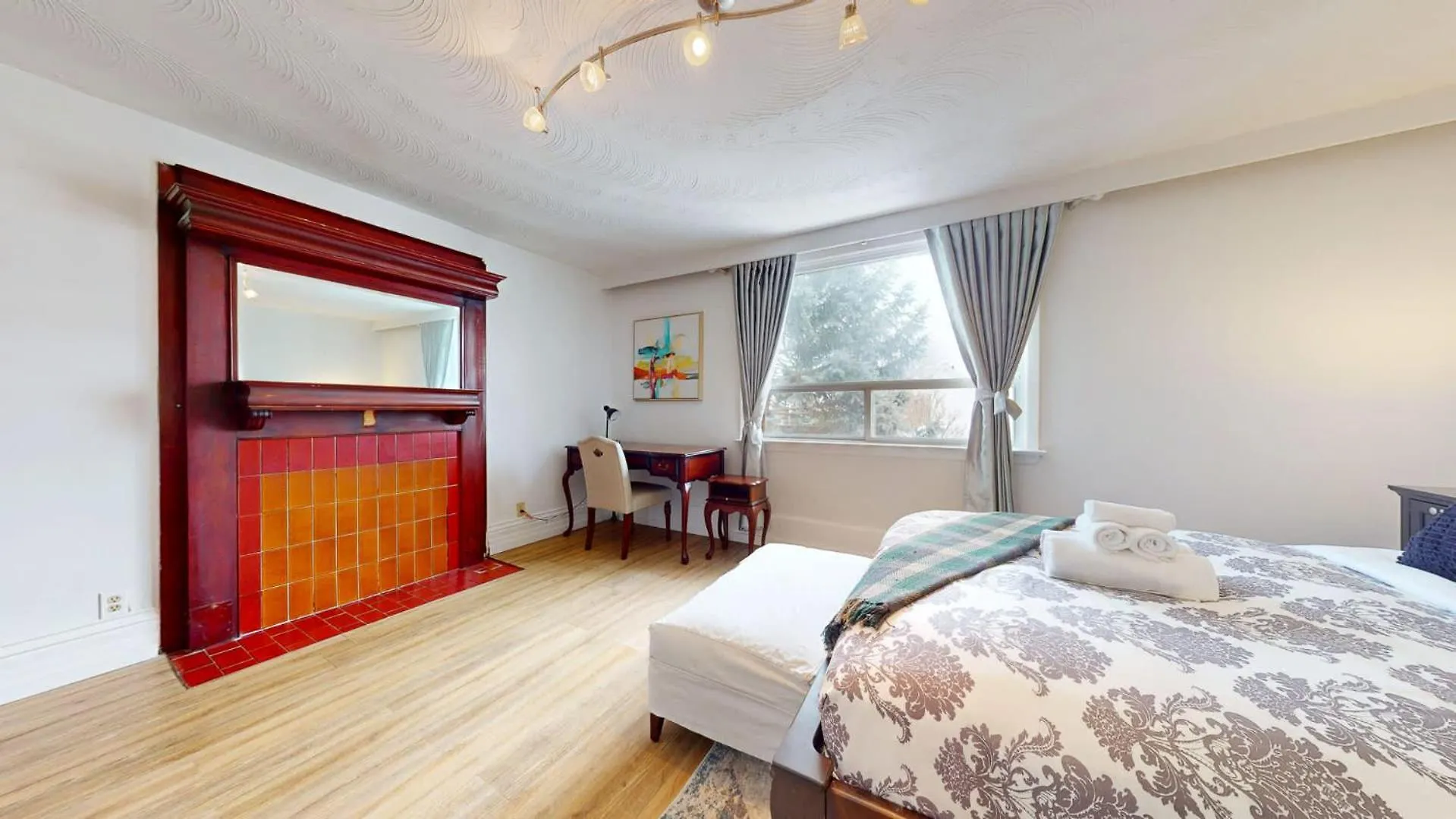 Spacious Suite In Corso Italia Toronto Apartment